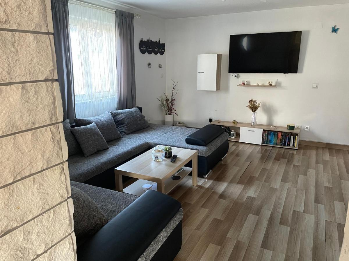 Apartments Toma Kaštela المظهر الخارجي الصورة
