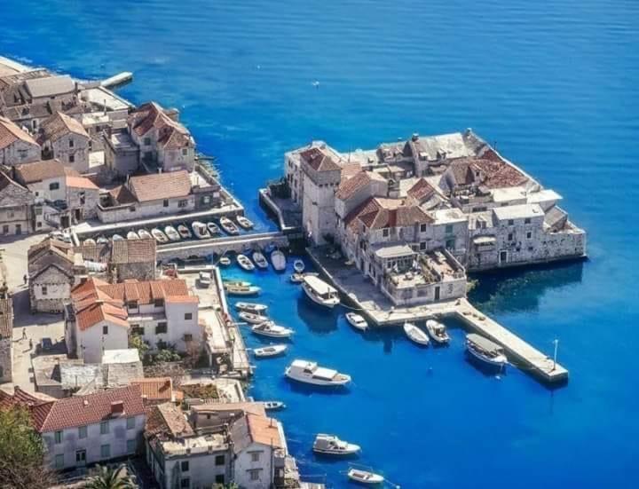Apartments Toma Kaštela المظهر الخارجي الصورة