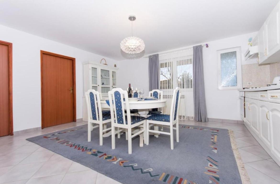 Apartments Toma Kaštela المظهر الخارجي الصورة