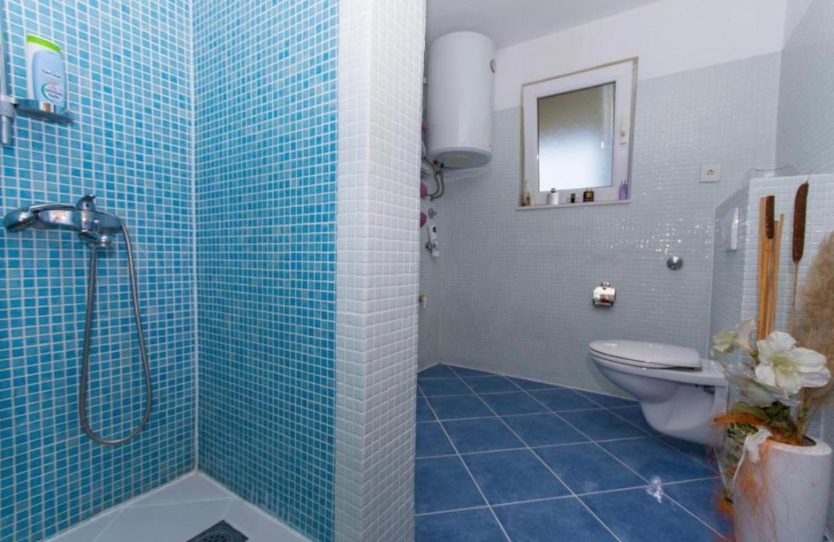 Apartments Toma Kaštela المظهر الخارجي الصورة